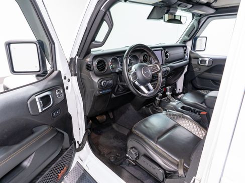 Used 2021 Jeep Wrangler Unlimited Sahara AWD/4WD image 12