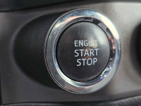 Used 2021 Toyota Tacoma TRD Sport w/ Technology Package image 39