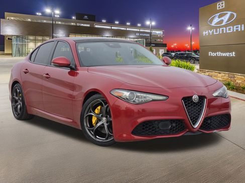 Used 2018 Alfa Romeo Giulia Ti Sport w/ Quick Order Package 22U Sport image 3