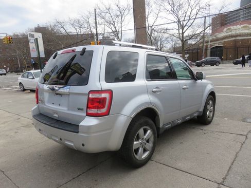 Used 2011 Ford Escape Limited w/ 302A Rapid Spec Order Code image 4