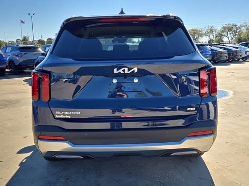 New 2026 Kia Sorento S AWD/4WD image 7