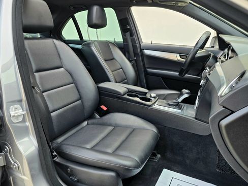 Used 2013 Mercedes-Benz C 250 Sedan image 20