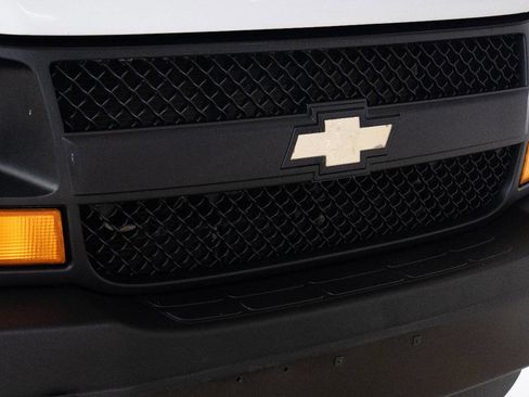 Used 2014 Chevrolet Express 3500 3500 3dr Extended Cargo Van image 23