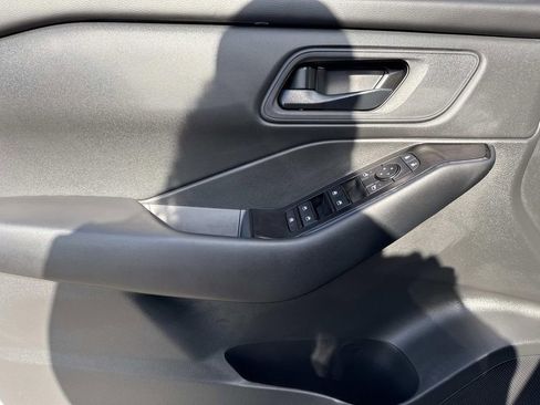 Certified 2025 Nissan Rogue S image 18