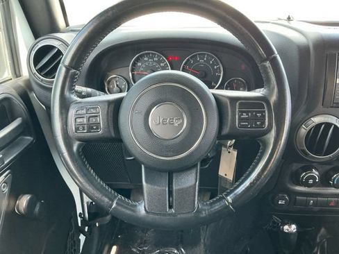 Used 2016 Jeep Wrangler Sport w/ Quick Order Package 23S AWD/4WD image 13