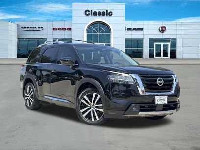 Used 2023 Nissan Pathfinder Platinum
