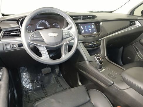 Used 2017 Cadillac XT5 Luxury FWD image 9