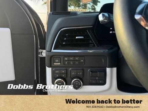 Used 2025 Chevrolet Tahoe Premier w/ Sun And Tow Package AWD/4WD image 16