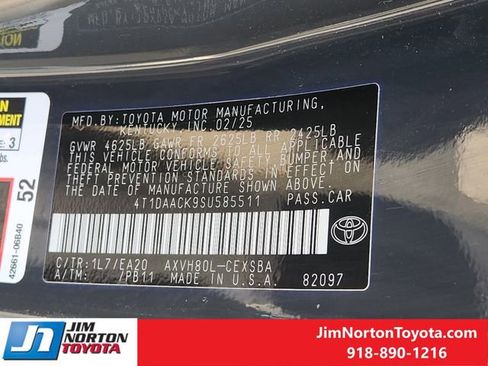 Used 2025 Toyota Camry SE FWD image 33