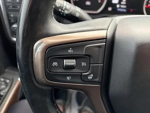 Used 2023 Chevrolet Silverado 2500 High Country w/ Z71 Off-Road Package image 3