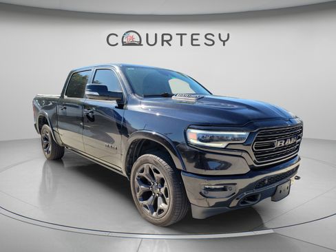 Used 2020 RAM 1500 Limited w/ Black Appearance Package AWD/4WD image 4