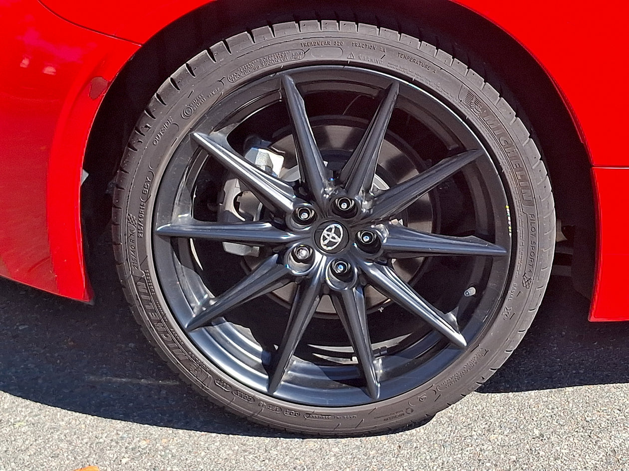 Used 2024 Toyota GR86 Premium RWD image 8