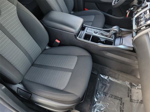 Used 2023 Kia Sorento LX image 21