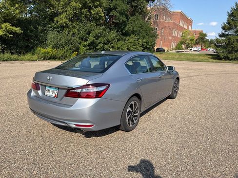 Used 2017 Honda Accord EX-L image 23