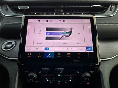 New 2025 Jeep Grand Cherokee Limited image 21