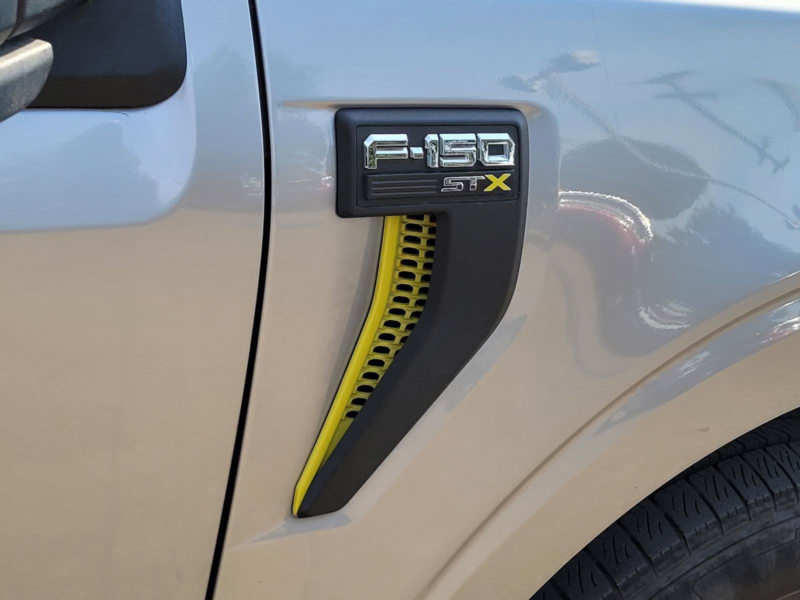 Used 2024 Ford F150 STX RWD image 5