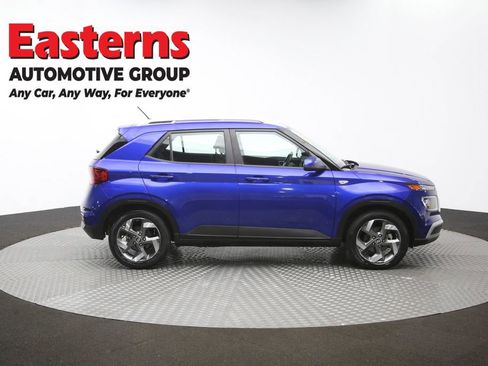 Used 2024 Hyundai Venue SEL FWD image 44