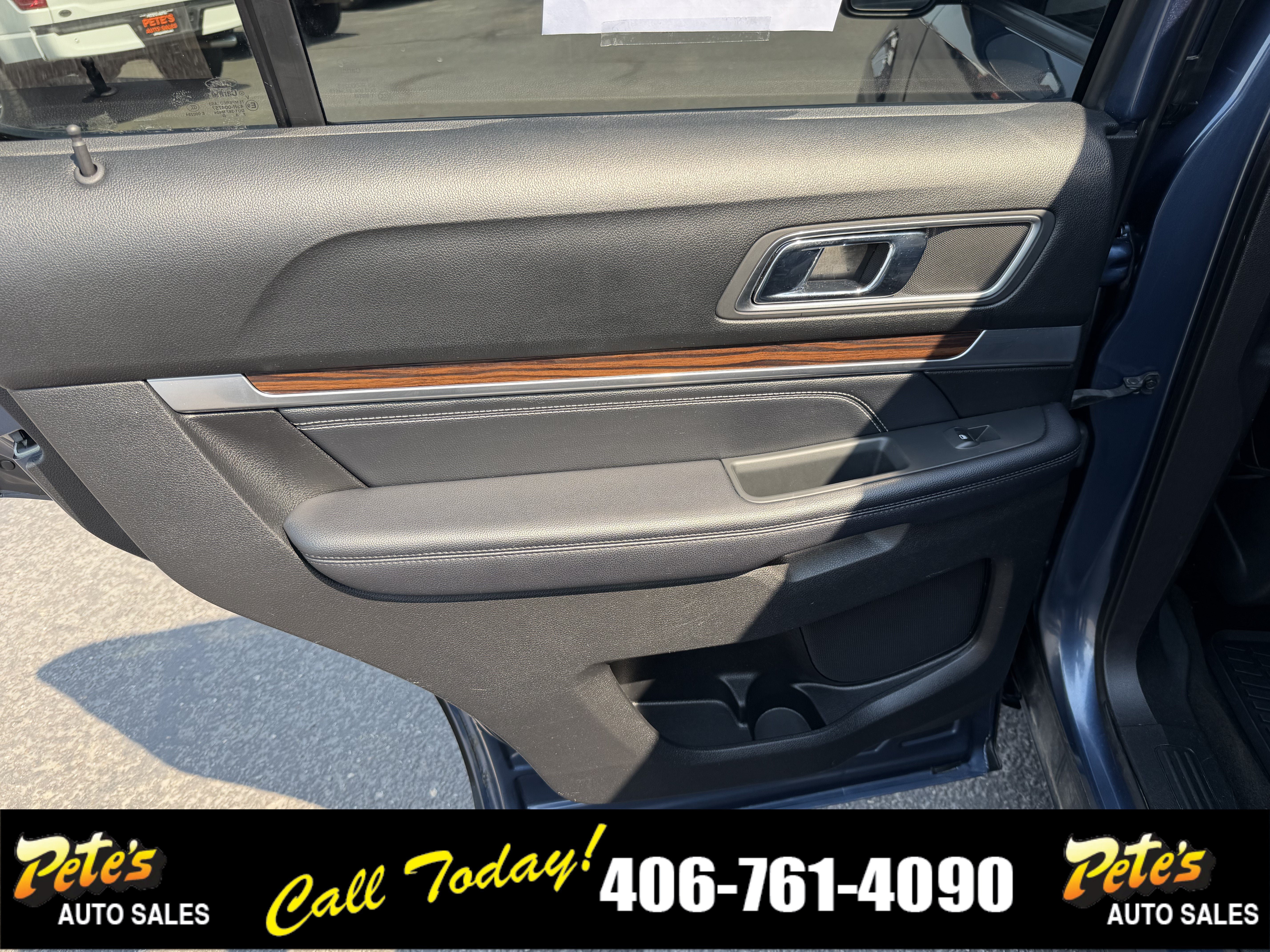 Used 2018 Ford Explorer Limited AWD/4WD image 31