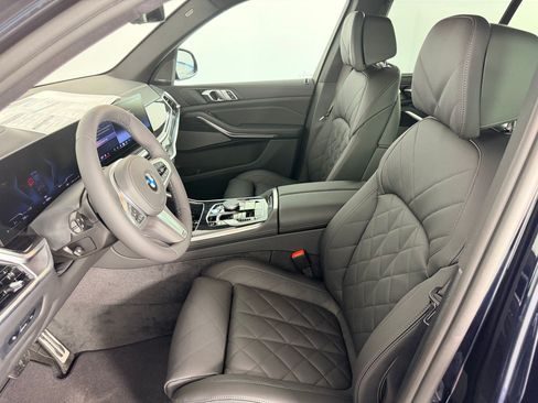 New 2026 BMW X5 xDrive40i w/ M Sport Package AWD/4WD image 5