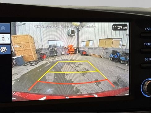 Certified 2025 Hyundai Elantra Sport image 25