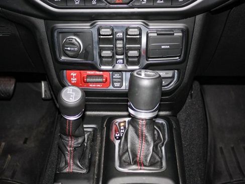 Certified 2022 Jeep Gladiator Rubicon w/ LED Lighting Group image 19