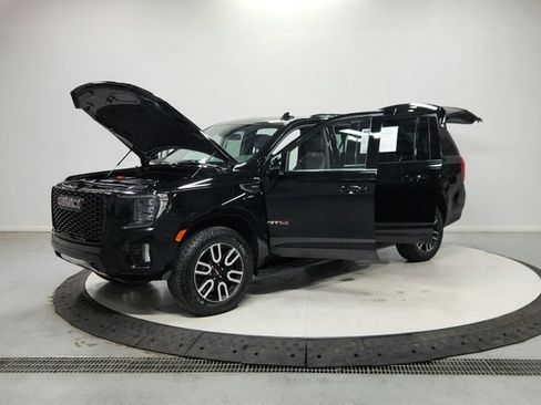 Used 2023 GMC Yukon XL AT4 AWD/4WD image 12