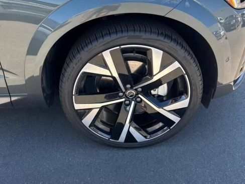 Used 2026 Volvo XC60 T8 Ultra AWD/4WD image 4