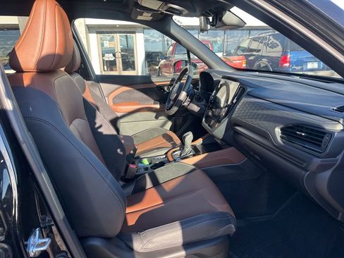 Used 2025 Subaru Forester Touring w/ Popular Package - Touring image 10