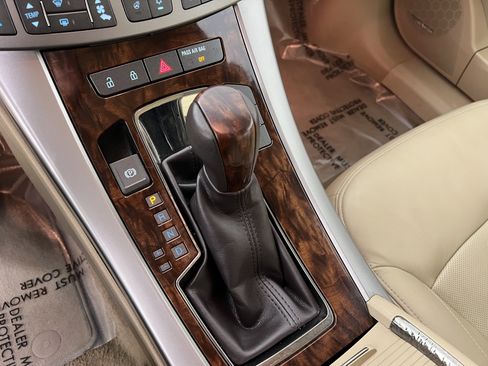 Used 2010 Buick LaCrosse CXS image 32