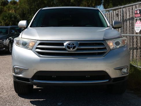 Used 2013 Toyota Highlander Limited AWD/4WD image 10