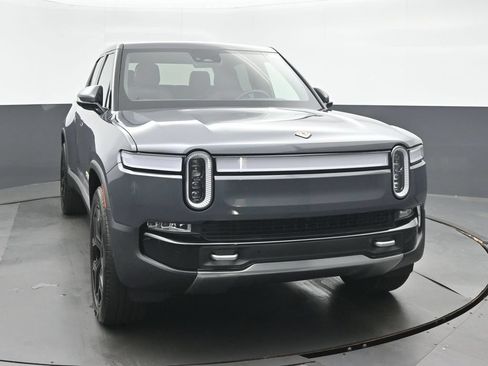 Used 2024 Rivian R1T Adventure AWD/4WD image 8