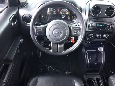Used 2017 Jeep Patriot Sport image 23