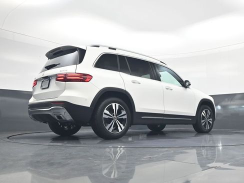 Used 2025 Mercedes-Benz GLB 250 4MATIC image 20