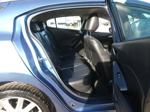 Used 2017 MAZDA MAZDA3 Touring image 26