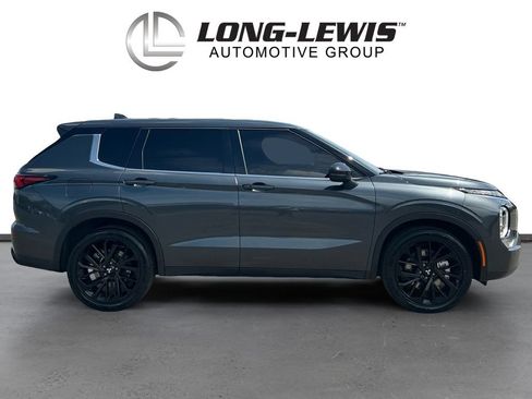 Used 2024 Mitsubishi Outlander SE Black Edition FWD image 8