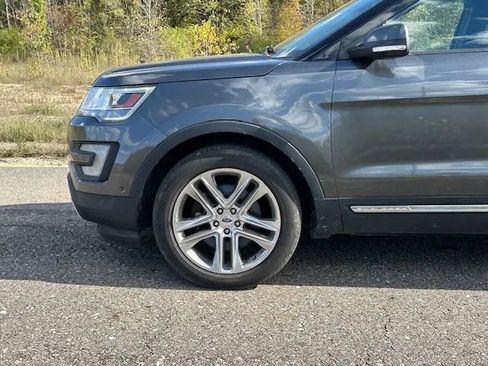 Used 2016 Ford Explorer Limited w/ Equipment Group 301A image 13