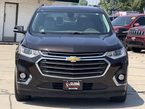 Used 2018 Chevrolet Traverse LT image 2