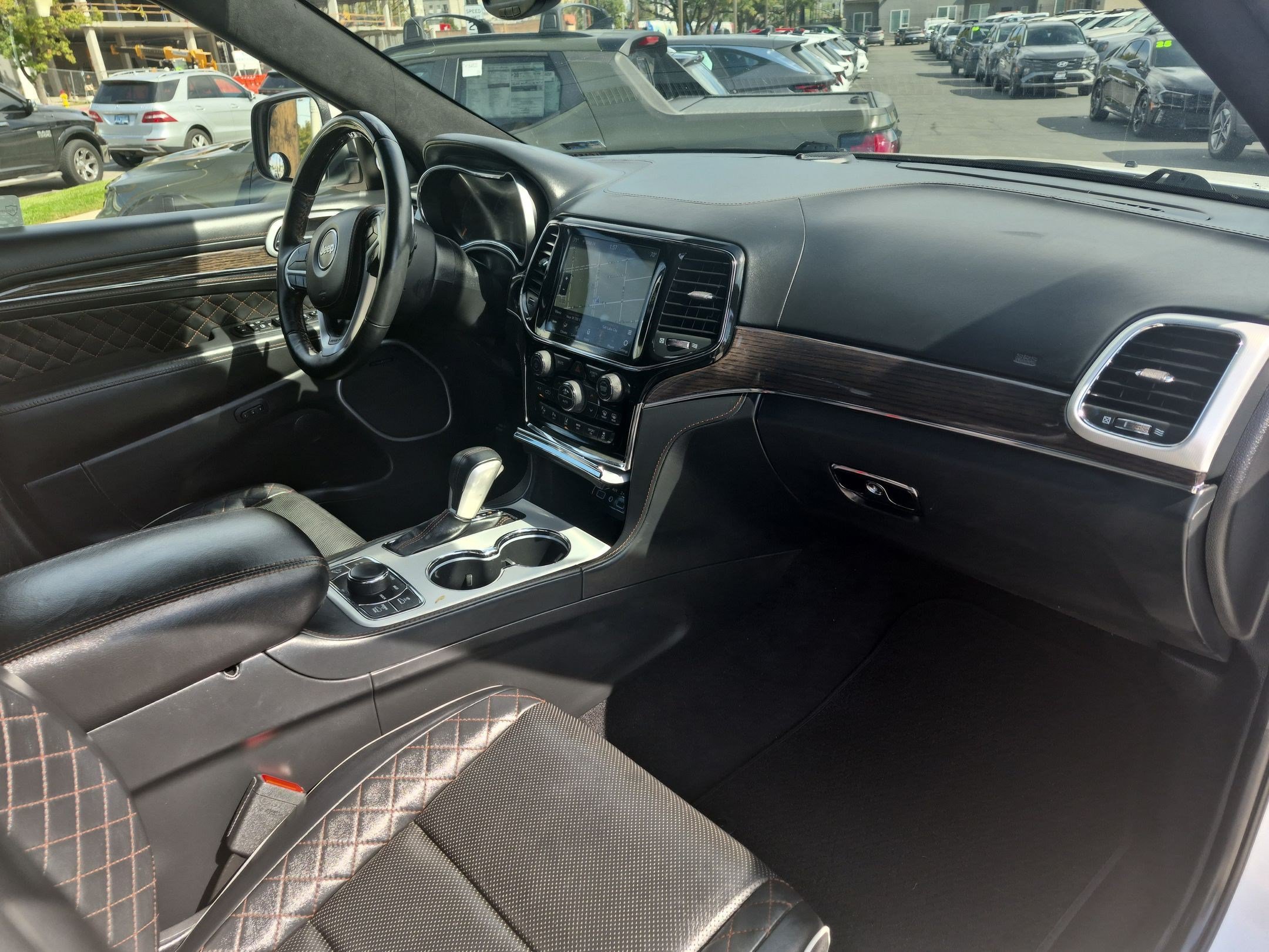 Used 2020 Jeep Grand Cherokee Summit AWD/4WD image 33