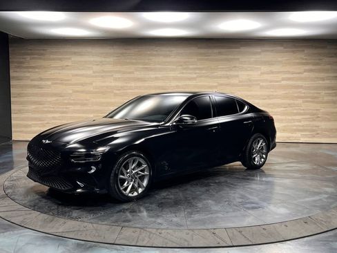 Used 2022 Genesis G70 2.0T RWD image 3