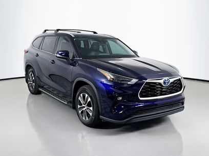 Used 2023 Toyota Highlander XLE