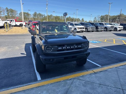 Used 2023 Ford Bronco Big Bend w/ Sasquatch Package image 2
