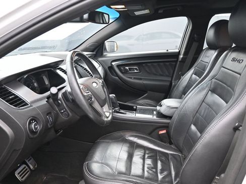 Used 2017 Ford Taurus SHO image 34