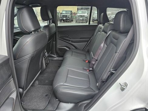 New 2026 Jeep Cherokee Laredo image 15