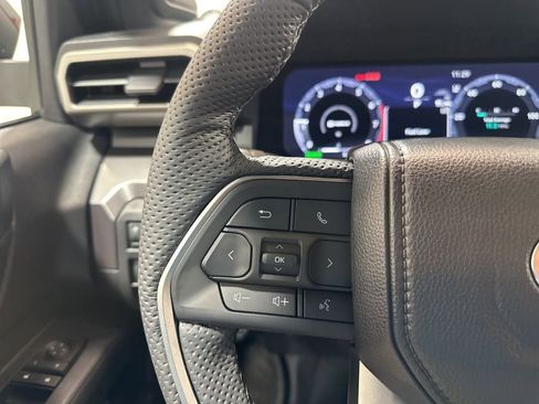 New 2025 Toyota Tacoma TRD Off-Road AWD/4WD image 28