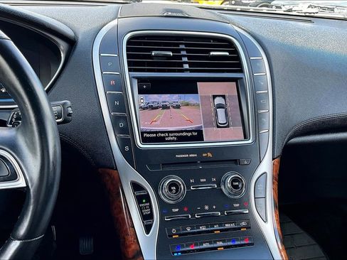 Used 2020 Lincoln Nautilus Reserve w/ Equipment Group 201A image 21