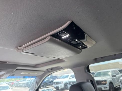 Used 2016 Chevrolet Tahoe LTZ AWD/4WD image 30