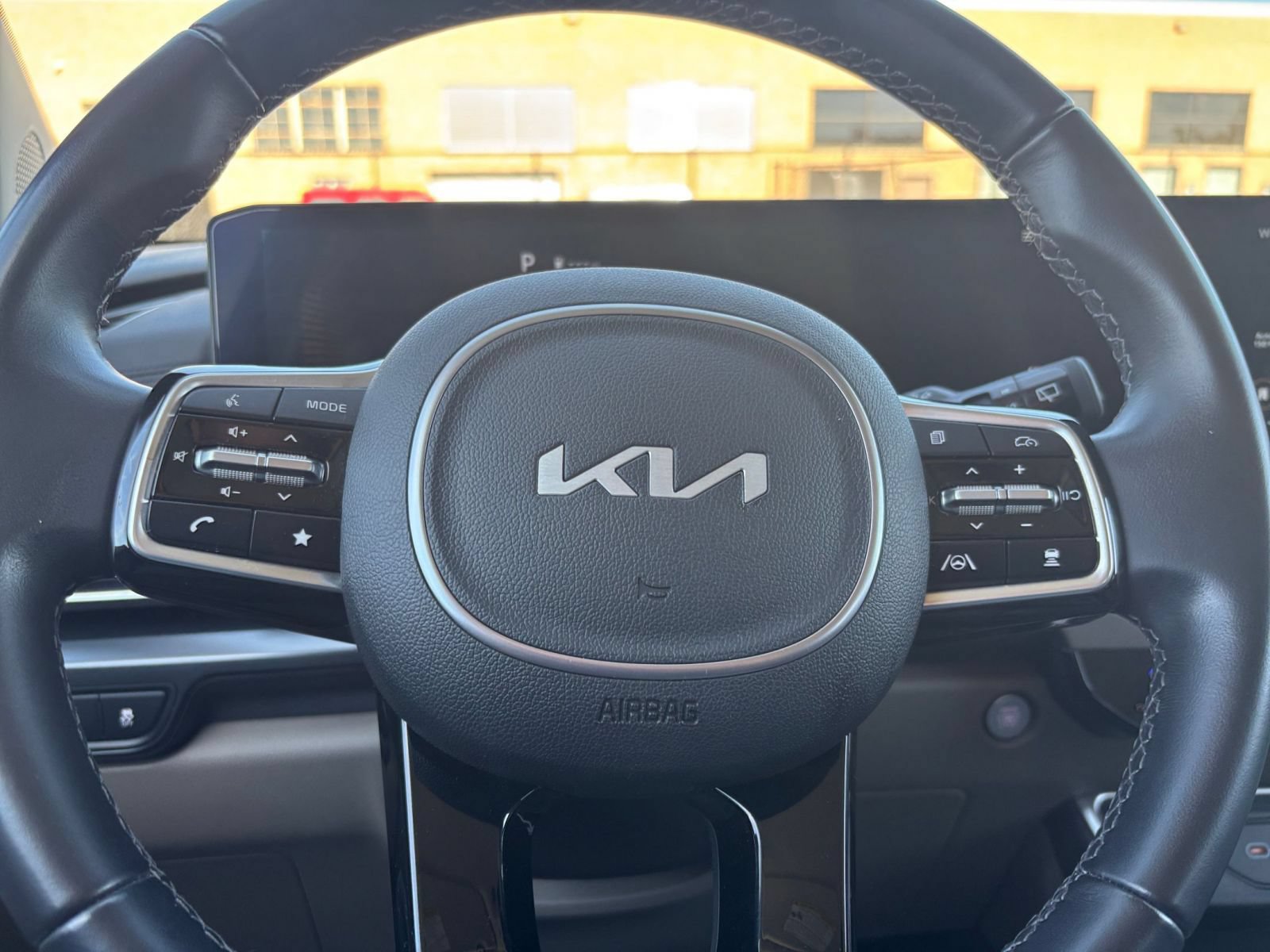 Used 2026 Kia Carnival FWD image 29