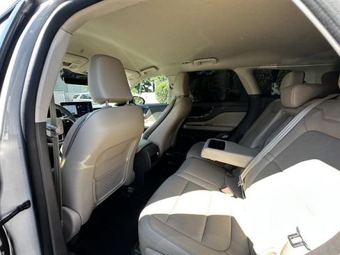 Certified 2024 Lincoln Corsair AWD w/ Equipment Group 101A image 18