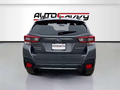 Used 2022 Subaru Crosstrek 2.0i Premium image 6