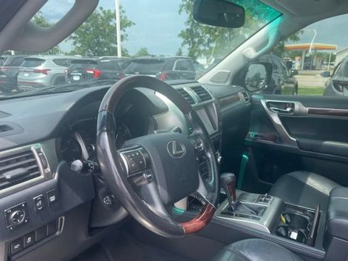 Used 2018 Lexus GX 460 Premium w/ Premium Package AWD/4WD image 9